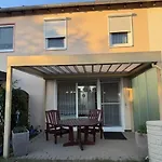 Gemütliches Reihenhaus Mit Garten Und Terasse * Bad Lauchstädt