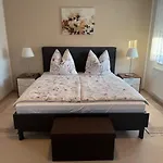 Ferienhaus Gemütliches Reihenhaus Mit Garten Und Terasse Bad Lauchstädt